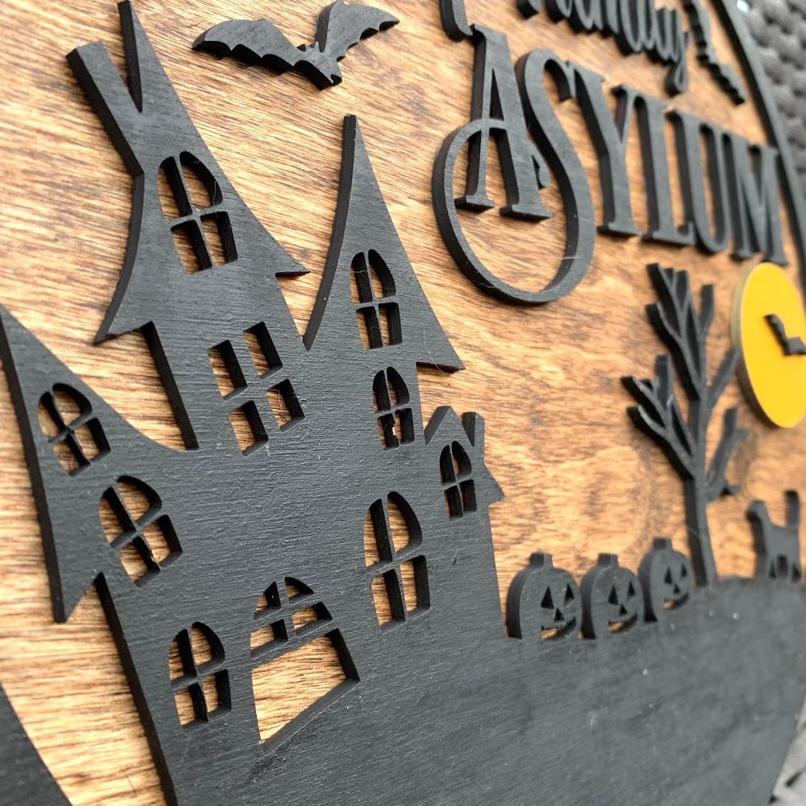 Personalized Halloween Family Log Decoration - 30cm Wooden Home Decor