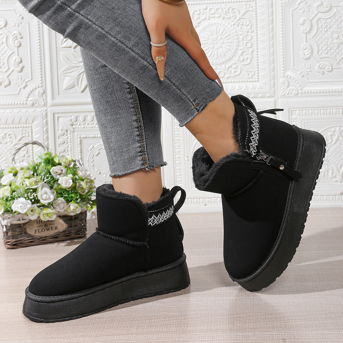 Women's Snow Boots - Side Zipper Platform Winter Boots
