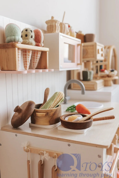 QToys Wooden Play Kitchen Set - Mahogany Pan & Pot with Utensils for Kids